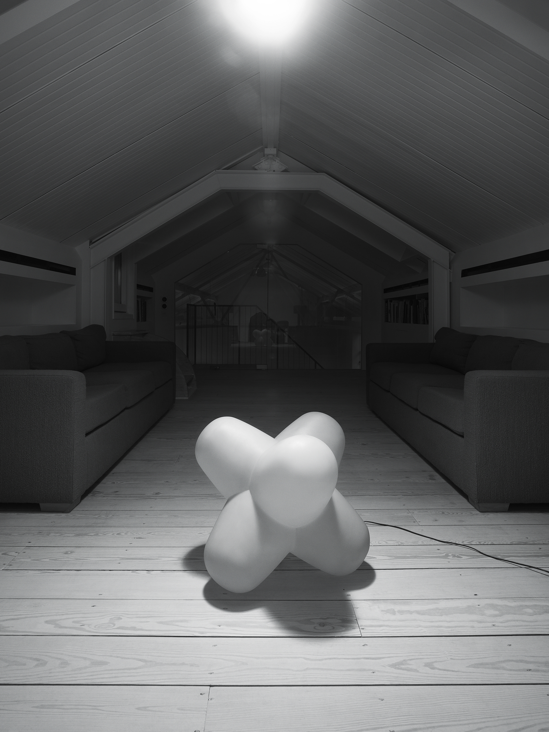 Port Magazine Young Space Shot6 Floor Light v2 RGB