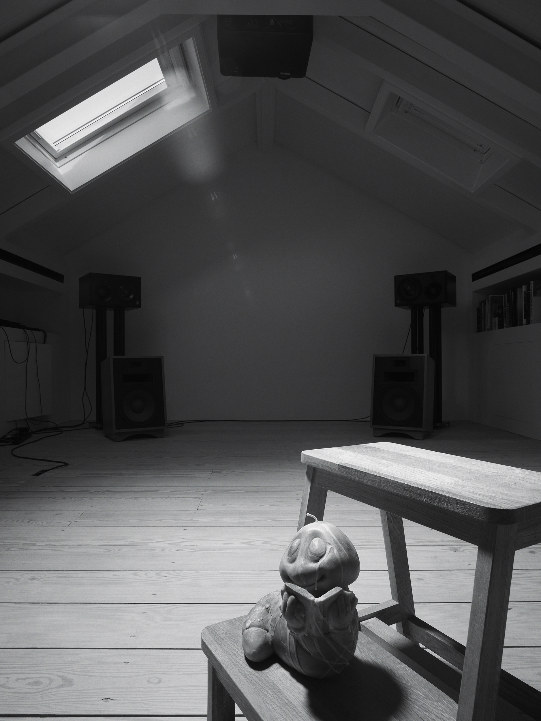 Port Magazine Young Space Shot9 Candle v2 RGB